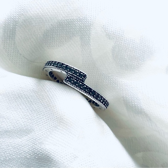 NWOT Sterling Silver 925 Ring – Size 6 – Elegant for Any Occasion - Picture 3 of 11